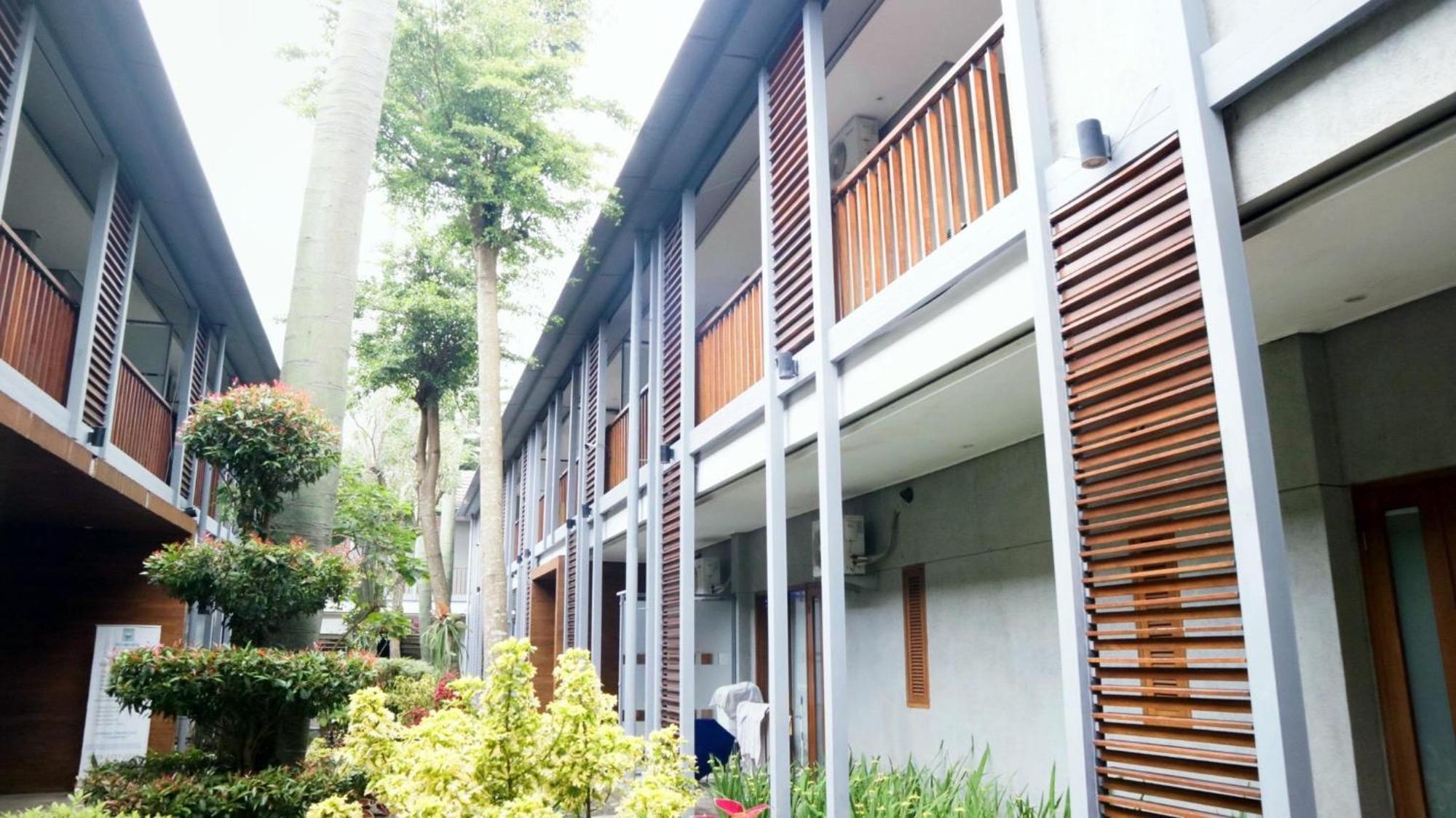 ホテル Proven Living バンドゥン エクステリア 写真